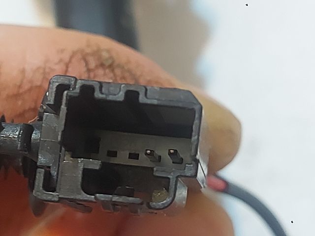 bontott FORD KUGA Hátsó középső Biztonsági Öv Csat