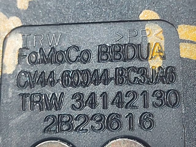 bontott FORD KUGA Hátsó középső Biztonsági Öv Csat