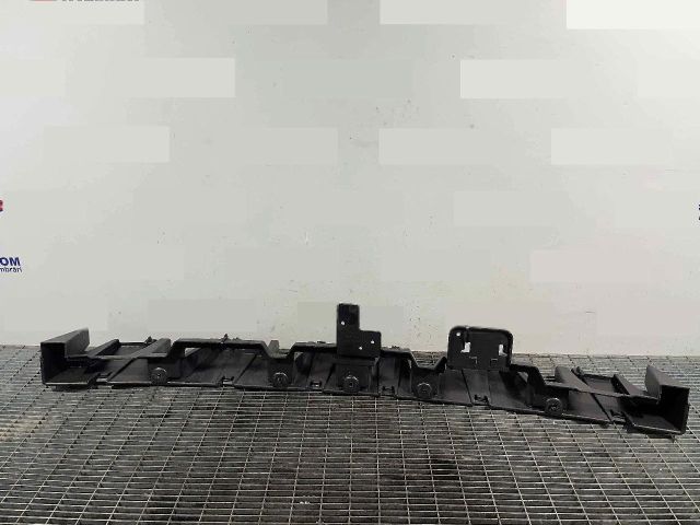 bontott FORD KUGA Hátsó középső Lökhárító Tartó (Műanyag)