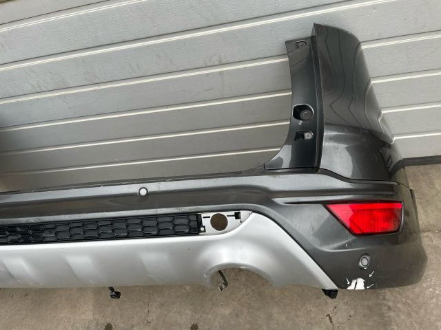 bontott FORD KUGA Hátsó Lökhárító (Részeivel)