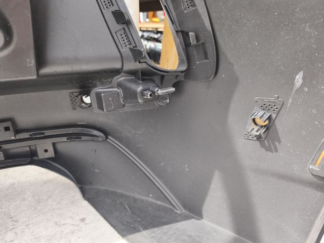 bontott FORD KUGA Hátsó Lökhárító (Részeivel)