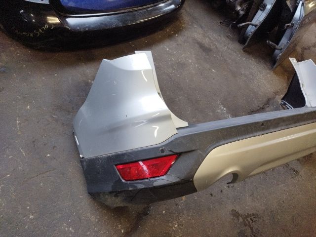 bontott FORD KUGA Hátsó Lökhárító (Részeivel)