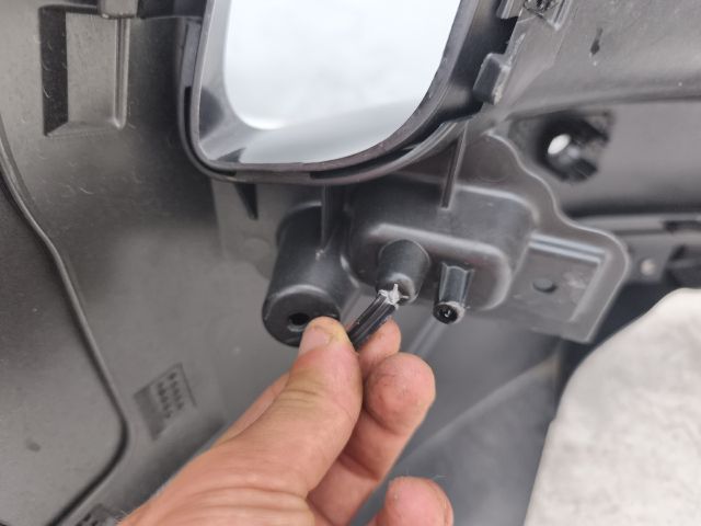 bontott FORD KUGA Hátsó Lökhárító (Részeivel)