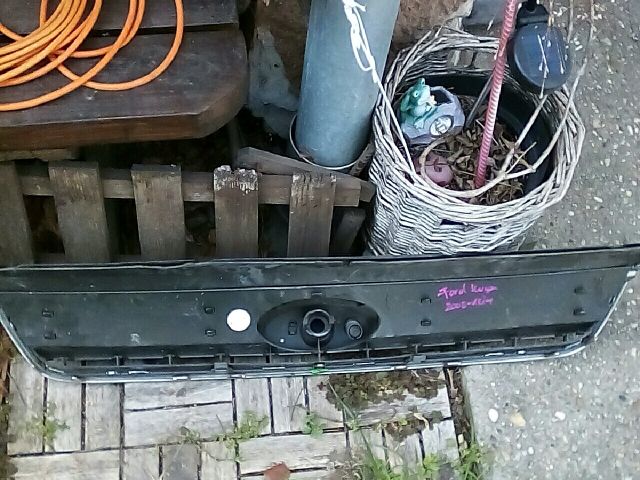 bontott FORD KUGA Hűtőrács