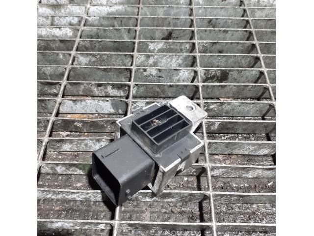 bontott FORD KUGA Izzító Relé