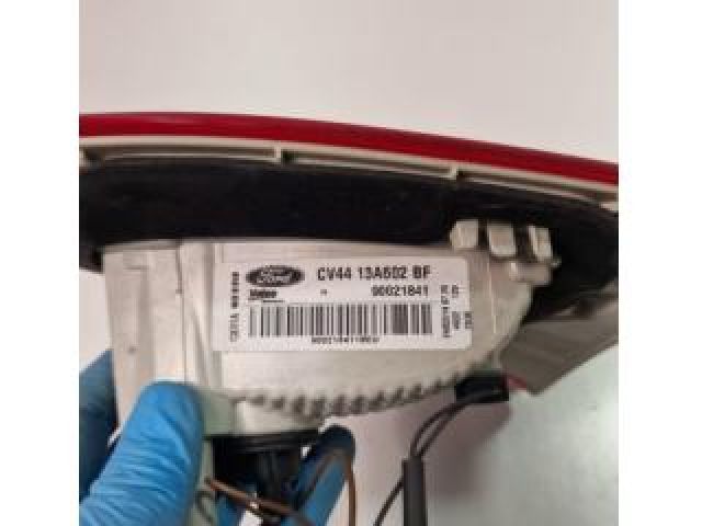 bontott FORD KUGA Jobb Belső Hátsó Lámpa