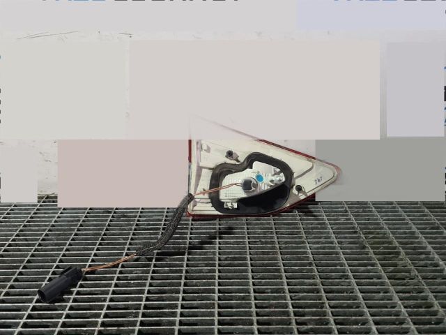 bontott FORD KUGA Jobb Belső Hátsó Lámpa