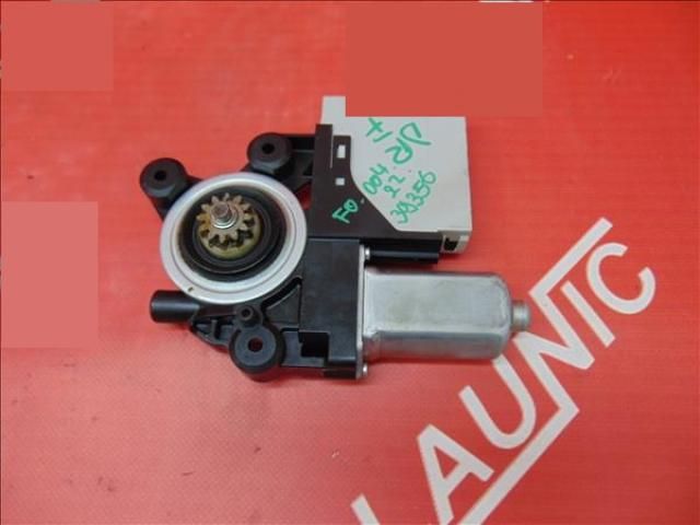 bontott FORD KUGA Jobb első Ablakemelő Motor