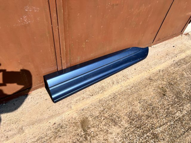 bontott FORD KUGA Jobb első Ajtó Díszléc