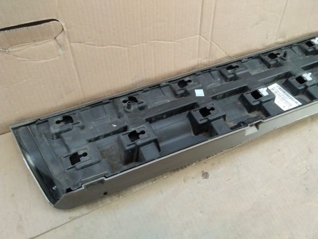 bontott FORD KUGA Jobb első Ajtó Díszléc