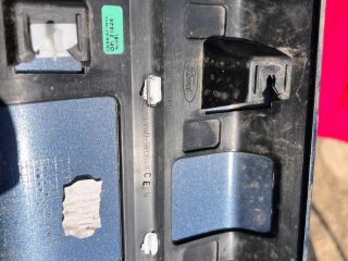 bontott FORD KUGA Jobb első Ajtó Díszléc