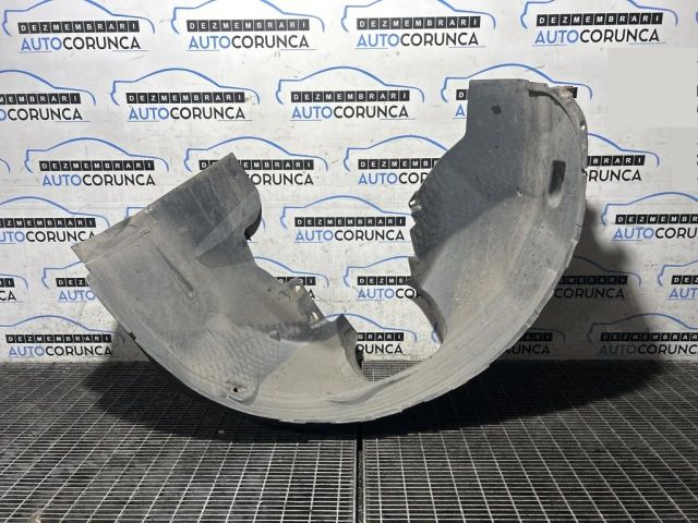 bontott FORD KUGA Jobb első Dobbetét (Kerékjárati, Műanyag)