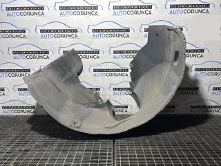 bontott FORD KUGA Jobb első Dobbetét (Kerékjárati, Műanyag)