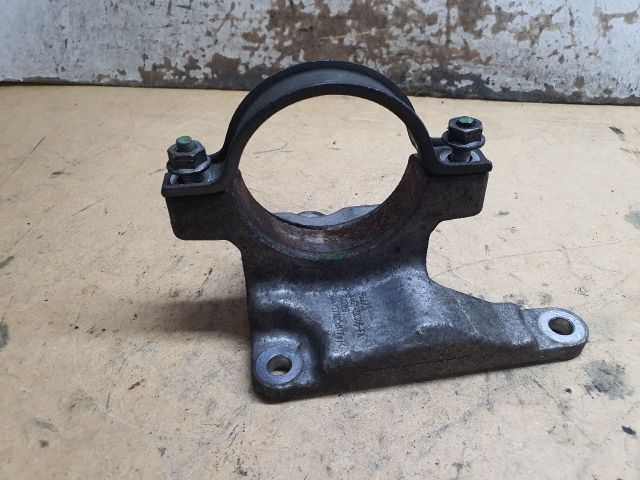 bontott FORD KUGA Jobb első Féltengely Tartó