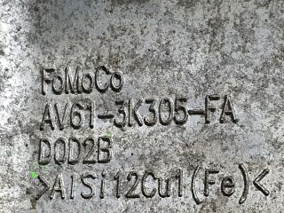 bontott FORD KUGA Jobb első Féltengely Tartó