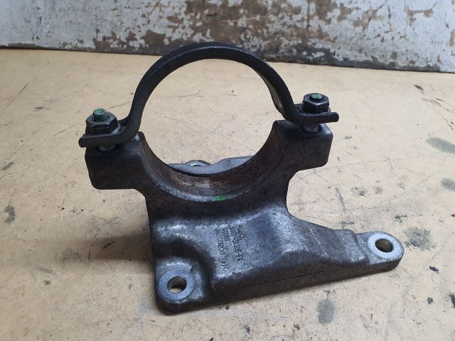 bontott FORD KUGA Jobb első Féltengely Tartó