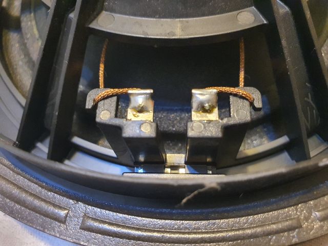 bontott FORD KUGA Jobb első Hangszóró