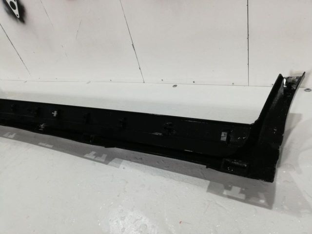 bontott FORD KUGA Jobb első Küszöb Díszléc