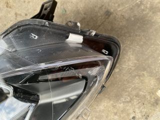 bontott FORD KUGA Jobb első Lámpabúra