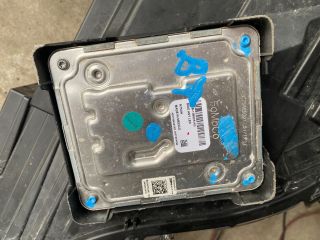 bontott FORD KUGA Jobb első Lámpabúra