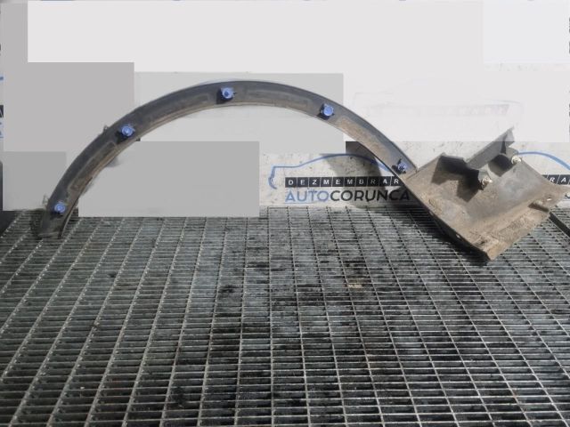 bontott FORD KUGA Jobb első Sárvédő Szélesítő