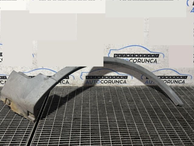 bontott FORD KUGA Jobb első Sárvédő Szélesítő