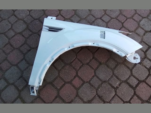 bontott FORD KUGA Jobb első Sárvédő