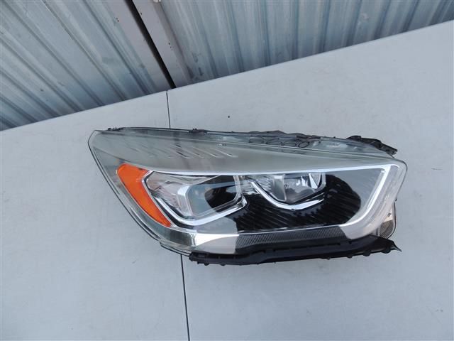 bontott FORD KUGA Jobb Fényszóró