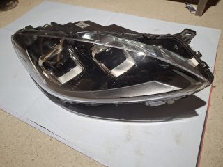 bontott FORD KUGA Jobb Fényszóró