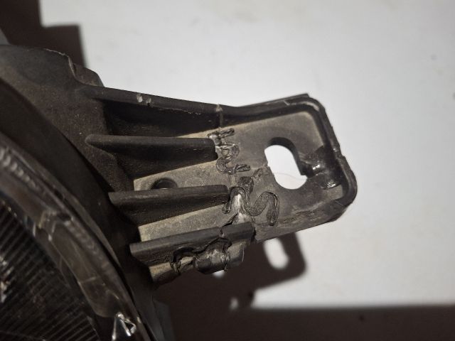 bontott FORD KUGA Jobb Fényszóró