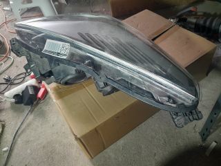 bontott FORD KUGA Jobb Fényszóró