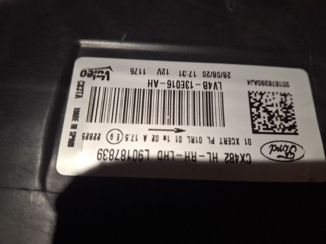 bontott FORD KUGA Jobb Fényszóró