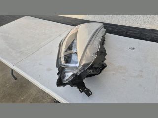 bontott FORD KUGA Jobb Fényszóró