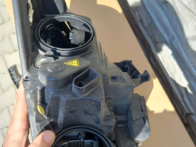 bontott FORD KUGA Jobb Fényszóró