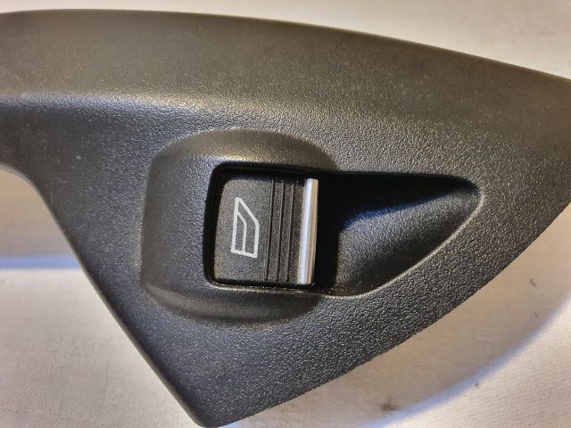 bontott FORD KUGA Jobb hátsó Ablakemelő Kapcsoló