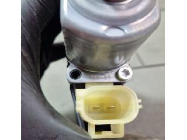 bontott FORD KUGA Jobb hátsó Ablakemelő Motor