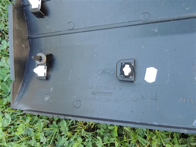 bontott FORD KUGA Jobb hátsó Ajtó Díszléc