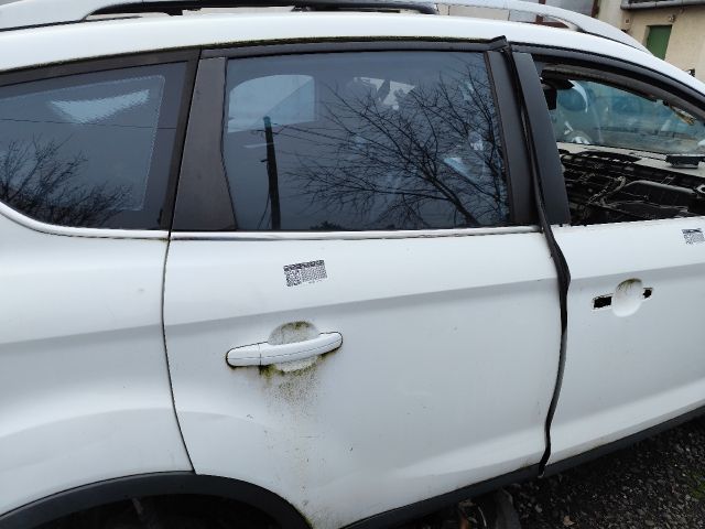 bontott FORD KUGA Jobb hátsó Ajtó (Részeivel)