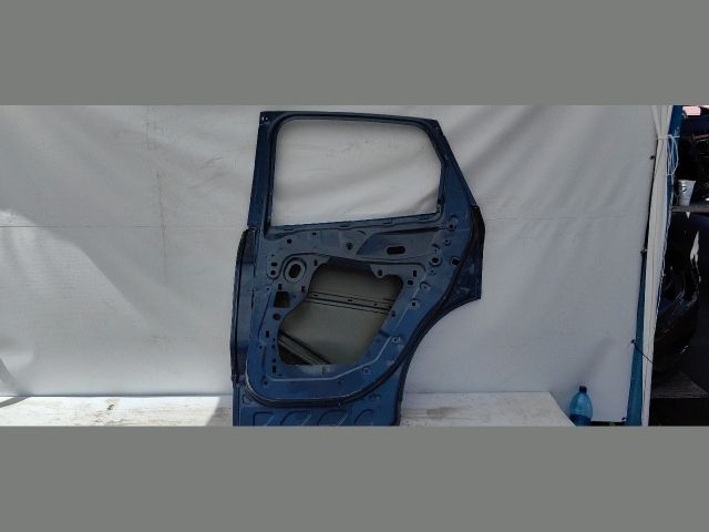 bontott FORD KUGA Jobb hátsó Ajtó (Üres lemez)