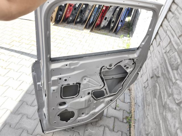 bontott FORD KUGA Jobb hátsó Ajtó (Üres lemez)