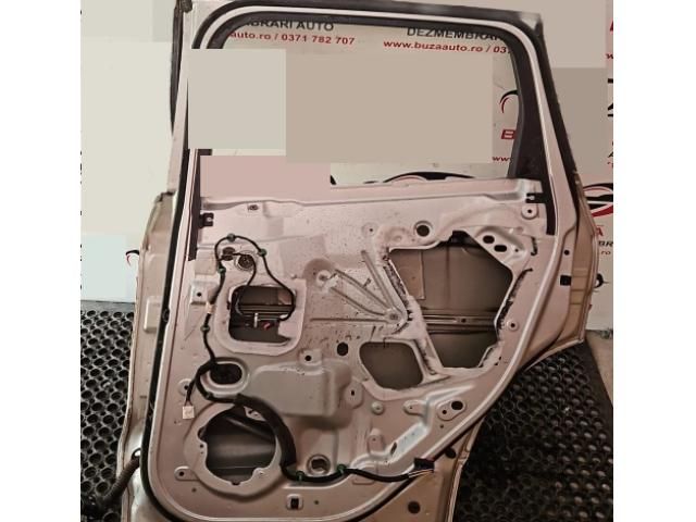 bontott FORD KUGA Jobb hátsó Ajtó (Üres lemez)