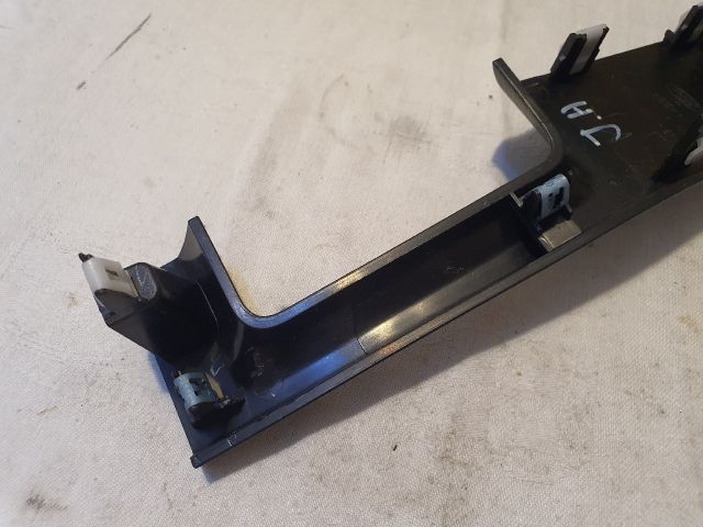 bontott FORD KUGA Jobb hátsó Ajtóbehúzó