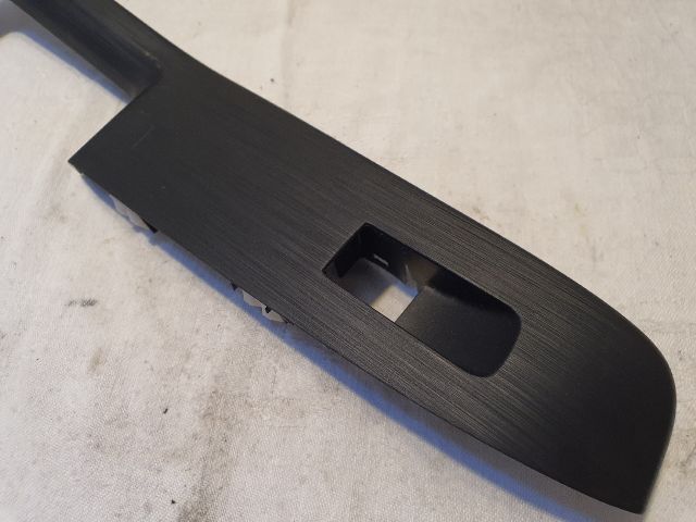 bontott FORD KUGA Jobb hátsó Ajtóbehúzó