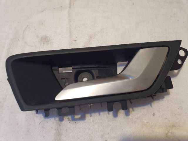 bontott FORD KUGA Jobb hátsó Belső Kilincs