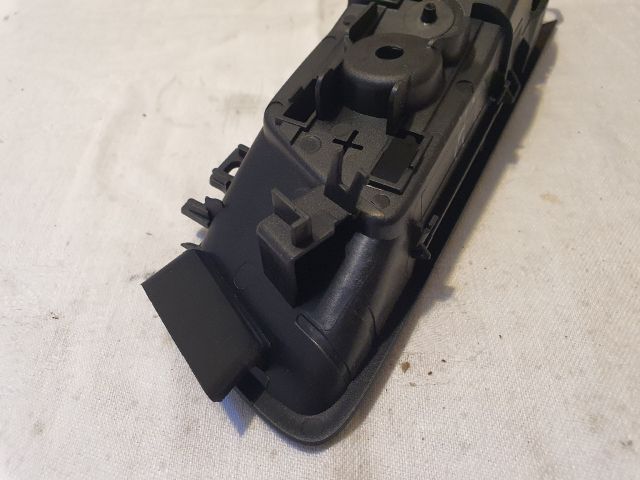 bontott FORD KUGA Jobb hátsó Belső Kilincs