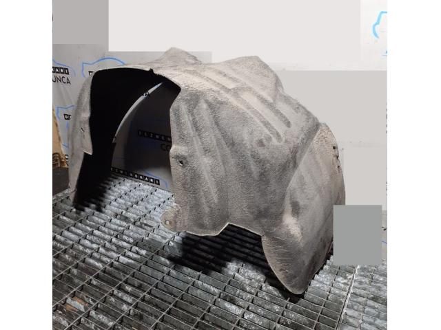 bontott FORD KUGA Jobb hátsó Dobbetét (Kerékjárati, Műanyag)