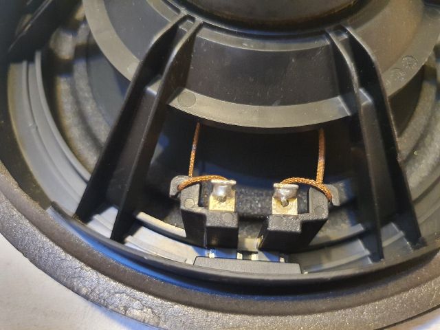 bontott FORD KUGA Jobb hátsó Hangszóró