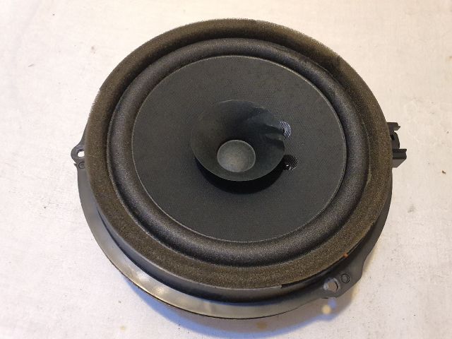 bontott FORD KUGA Jobb hátsó Hangszóró