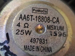 bontott FORD KUGA Jobb hátsó Hangszóró