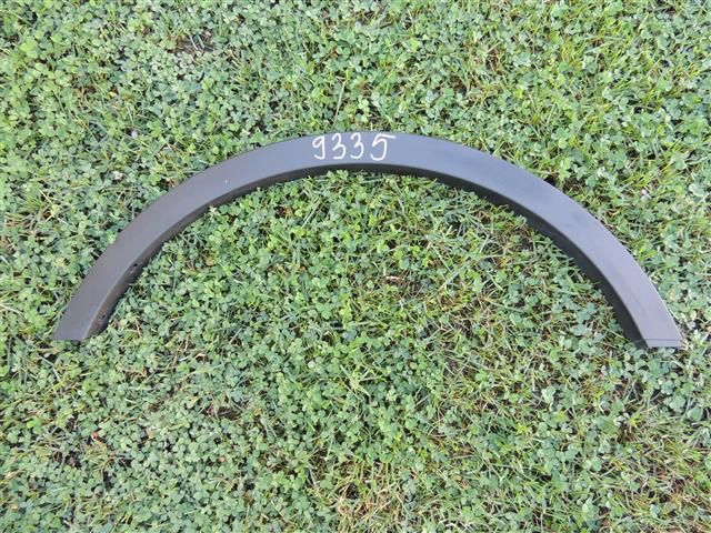 bontott FORD KUGA Jobb hátsó Sárvédő Díszléc